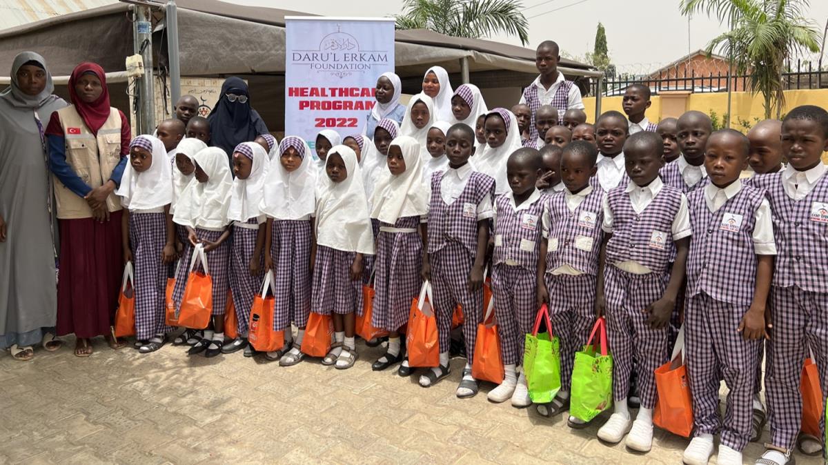 Nijerya'da Trk okulunda salk taramas yapld 