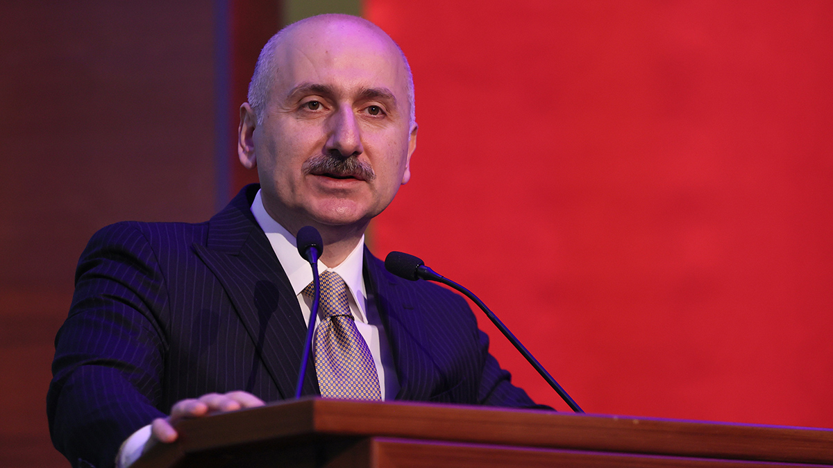 Bakan'dan 1915 �anakkale K�pr�s� a��klamas�: Cumhurba�kan�m�z�n bir s�rprizi olacak