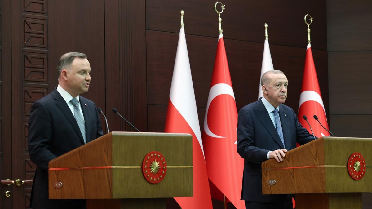 Polonya Cumhurbakan Andrzej Duda Ankara'da... Bakan Erdoan: 24 Mart'ta kaldmz yerden devam edeceiz