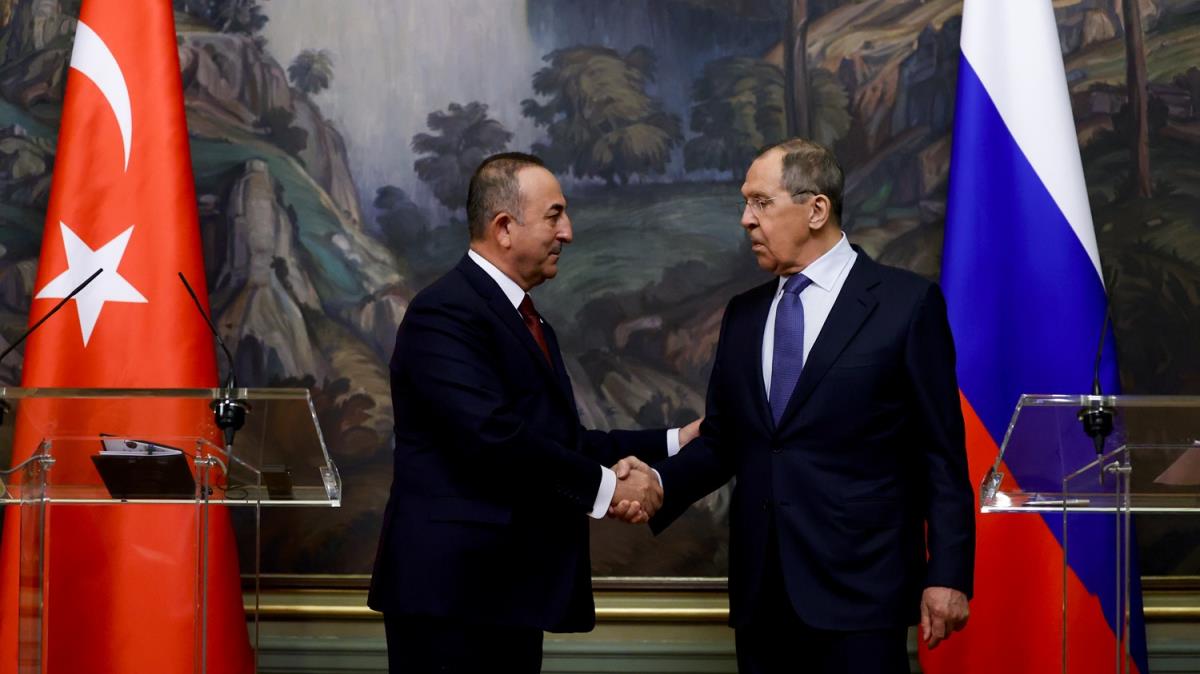 Bakan avuolu: Trkiye Putin-Zelenski toplantsna ev sahiplii yapmaya hazr