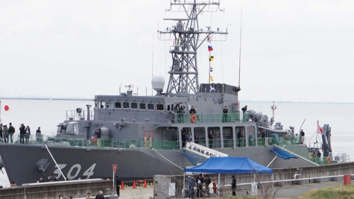Japonya'nn mayn tarama gemileri Kamboya'ya demirledi