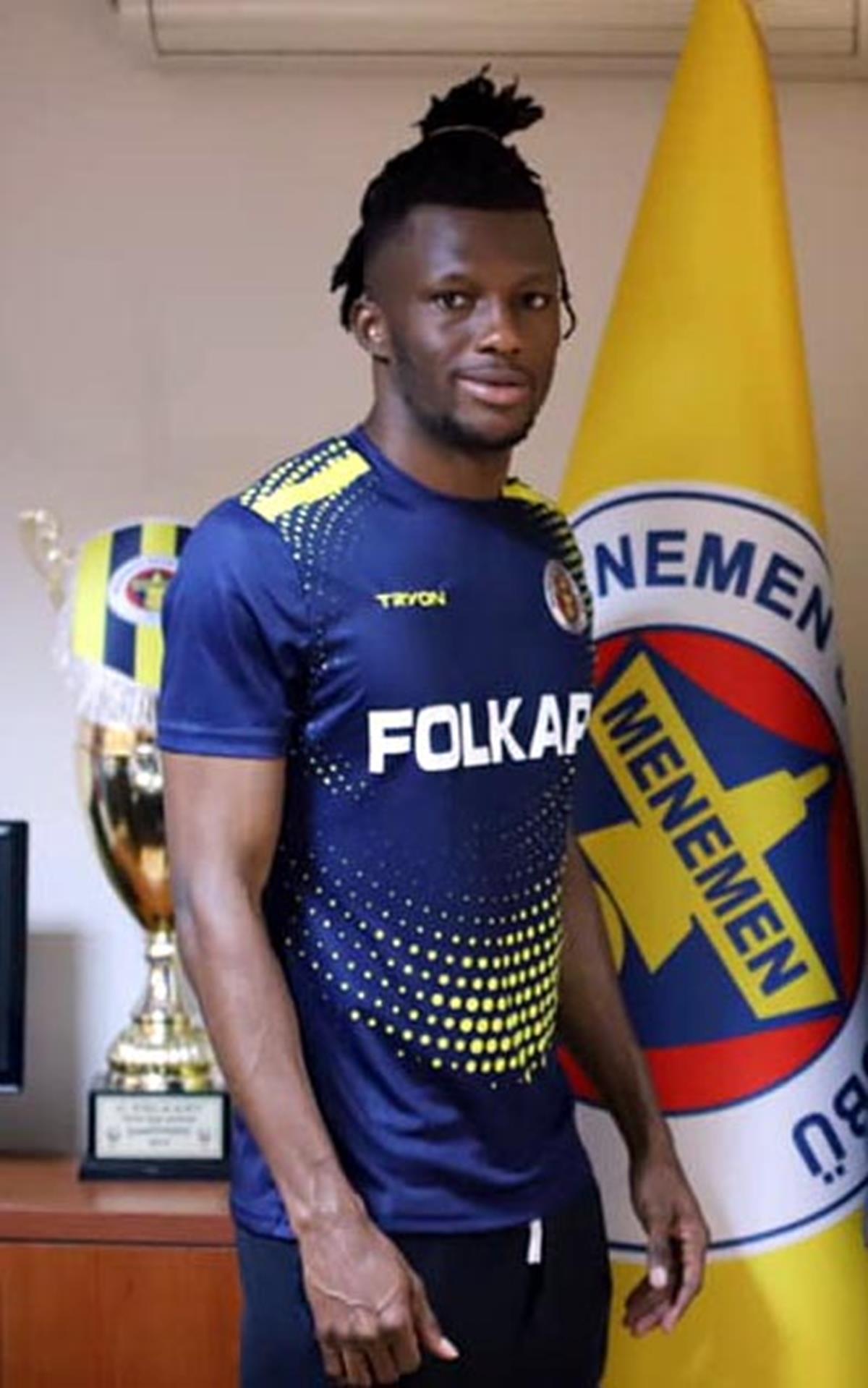 Menemenspor'un amat�r k�meden son ke�fi Harrison Izuchukwu Jiakponna