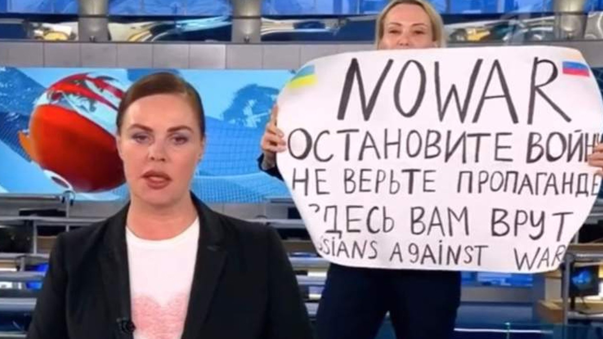 Rusya'da canl� yay�nda yapt��� hareket d�nya g�ndemine oturmu�tu... Cezas� belli oldu