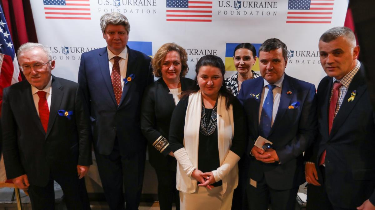 Washington'da Ukrayna'ya insani yardm gecesi dzenlendi