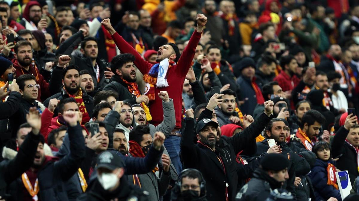 Galatasarayl taraftarlardan Barcelona mana youn ilgi