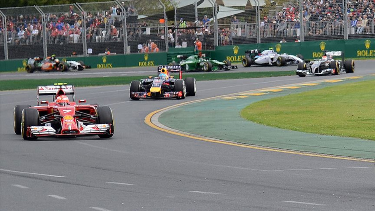 Formula 1'de heyecan ba�l�yor