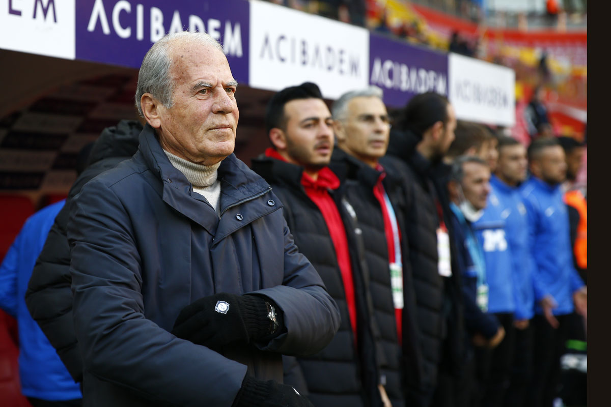 PFDK'dan Altay'a 'Mustafa Denizli' cezas�