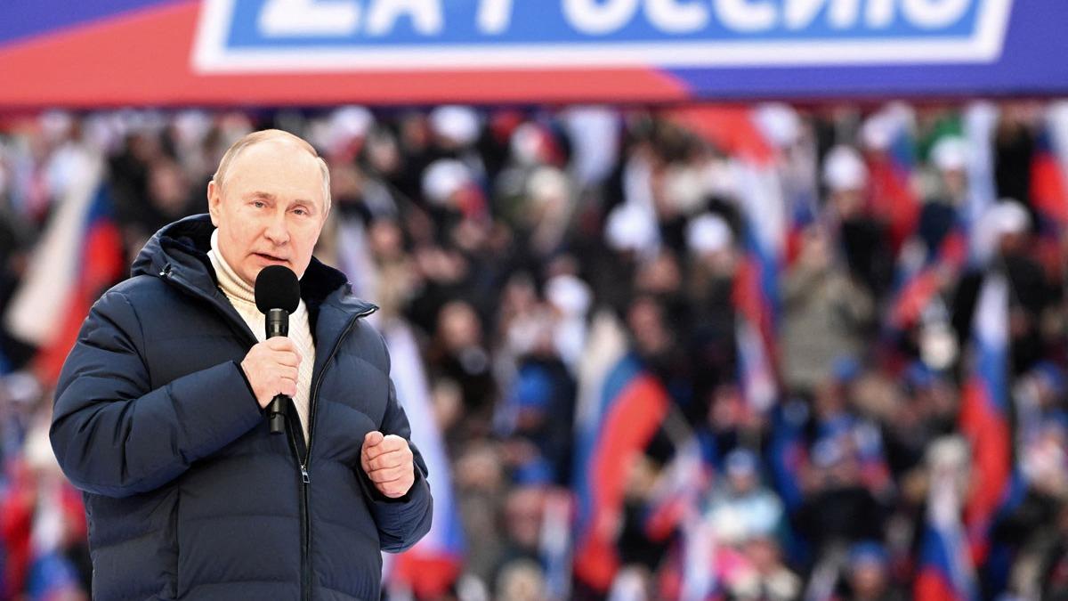 Putin Ukrayna'ya balatt sava sonras ilk defa halkn karsna karak miting yapt
