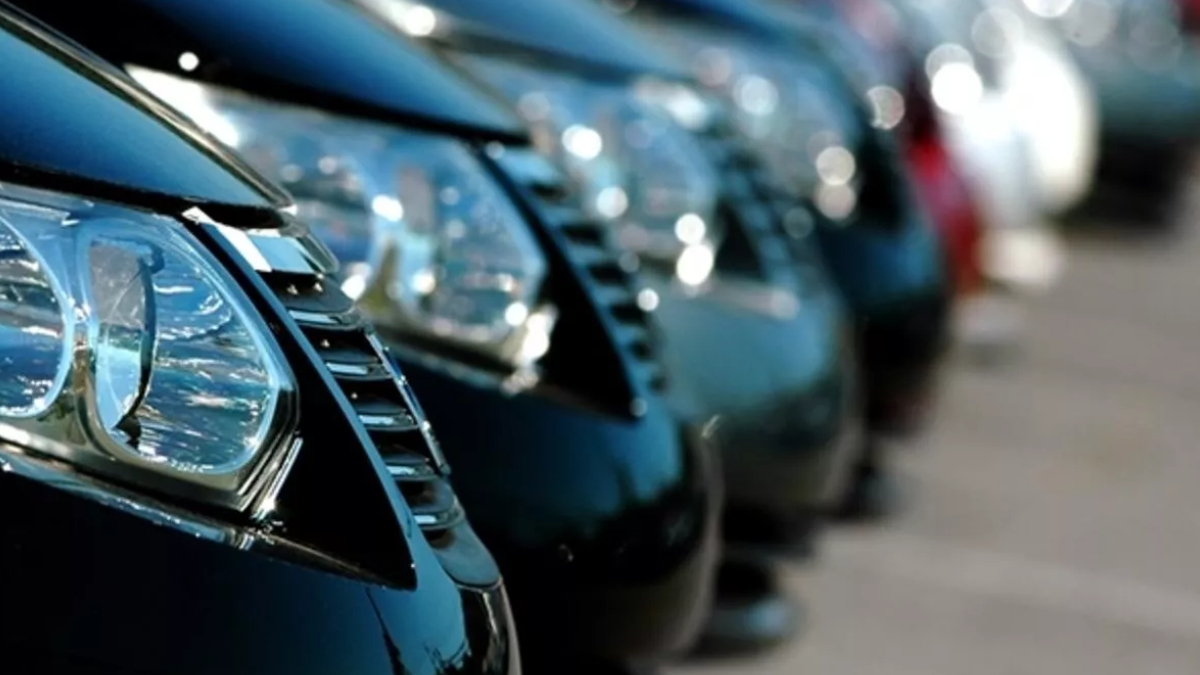 Toyota �retimi ge�ici olarak durdurdu