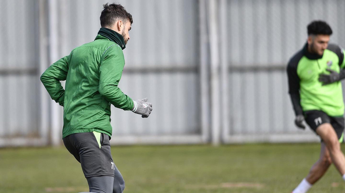 Bursaspor'un rakibi Bal�kesirspor