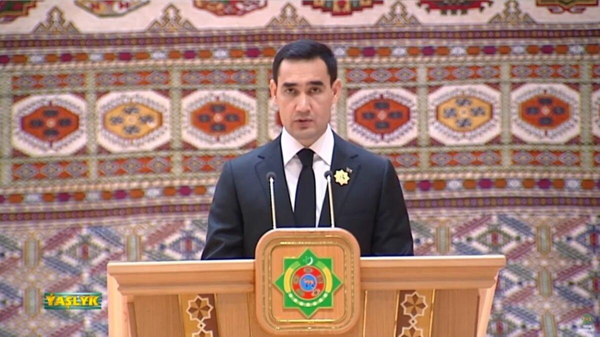 Trkmenistan'n yeni devlet bakan Berdimuhamedov yemin etti: Birlik ve beraberlik ierisinde tm hedeflerimize ulaacaz