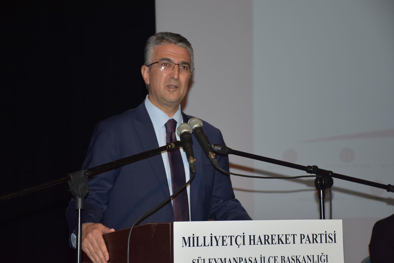 1915 �anakkale K�pr�s�'nden rahats�z olanlar� ele�tirdi: Gayri milli aymazl�k i�ine d��meyin