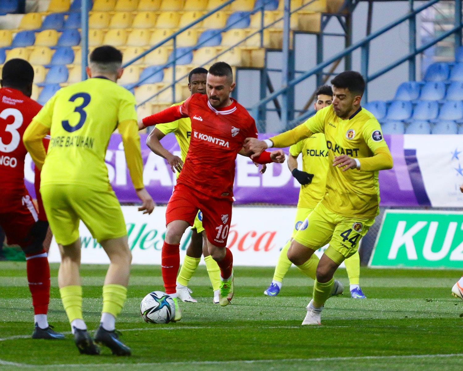 Menemenspor d��me hatt�ndan uzakla�t�