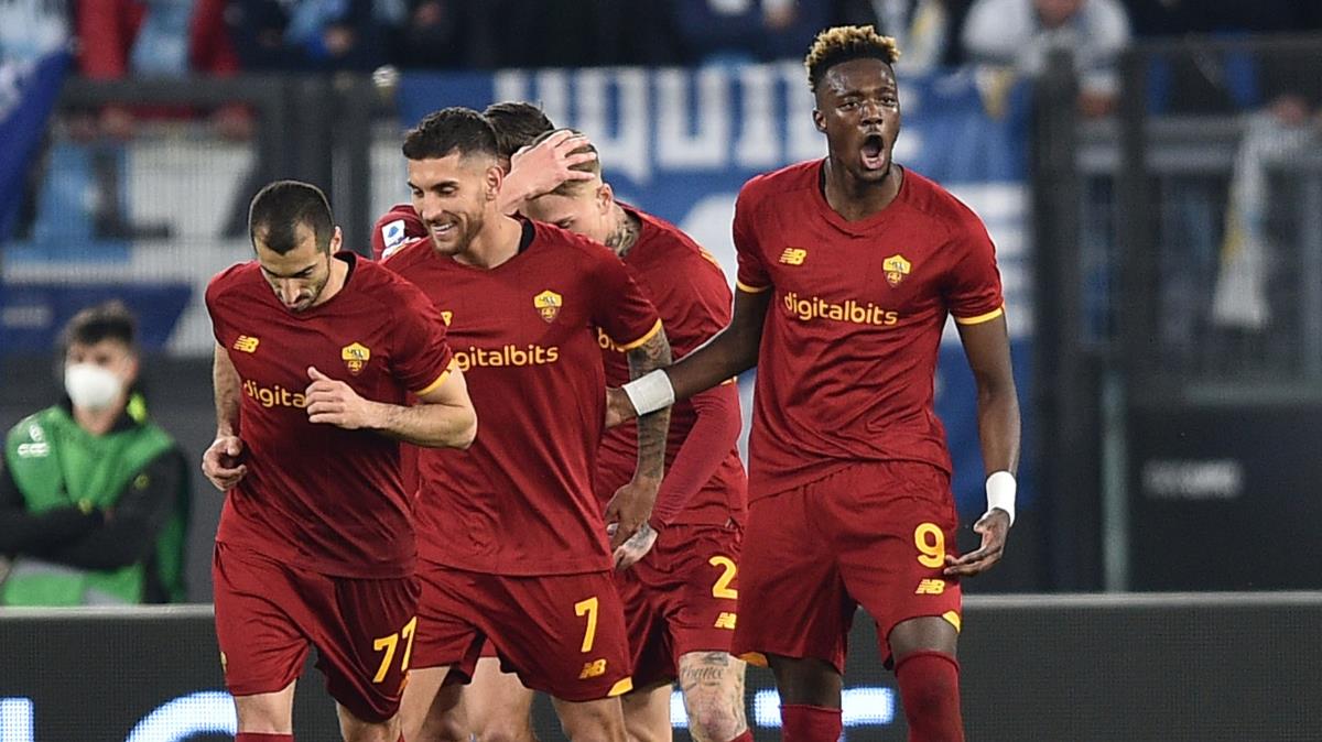 Roma derbide Lazio'yu farkl yendi
