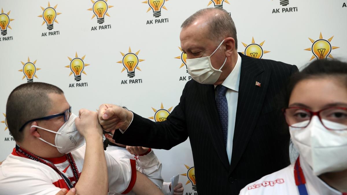 Cumhurbakan Erdoan Ankara zel Sporcular Federasyonu yelerini kabul etti