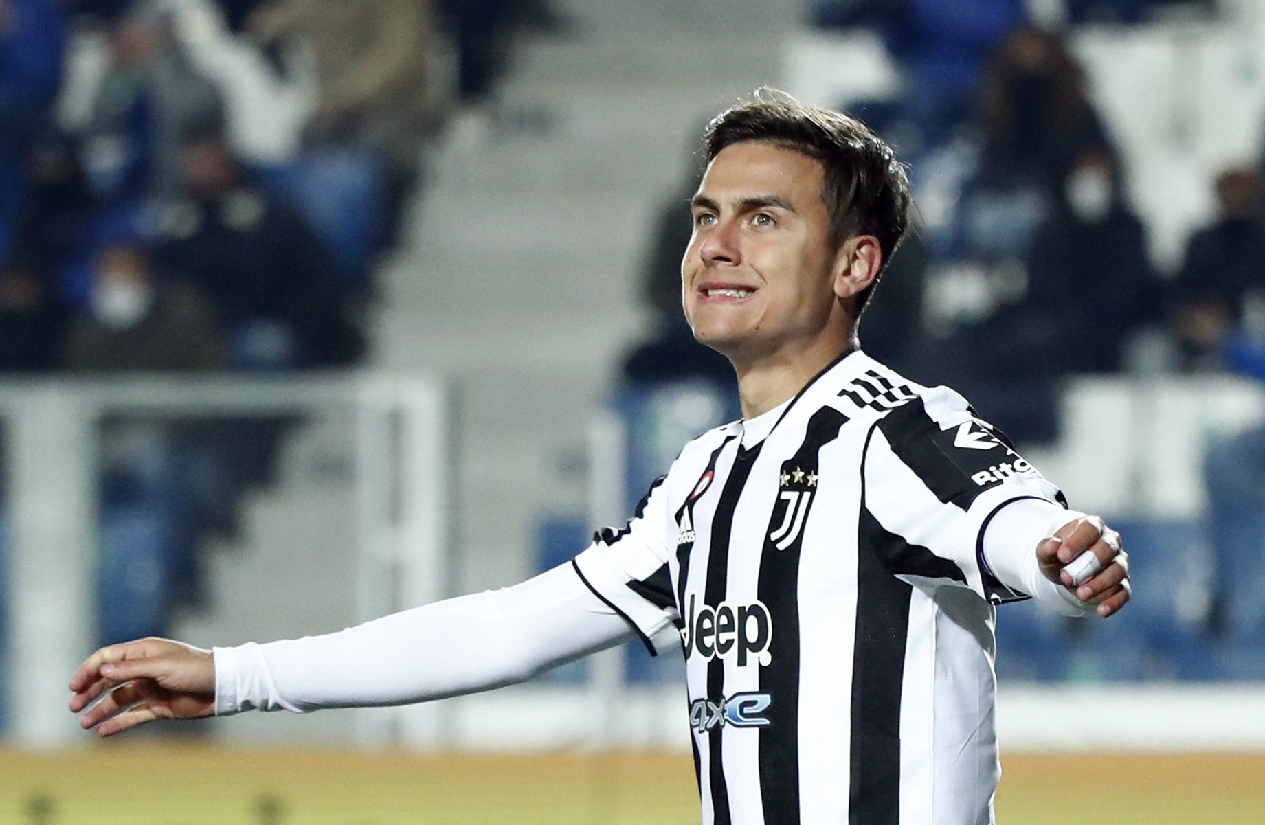 Juventus'ta Paulo Dybala tak�mdan ayr�l�yor