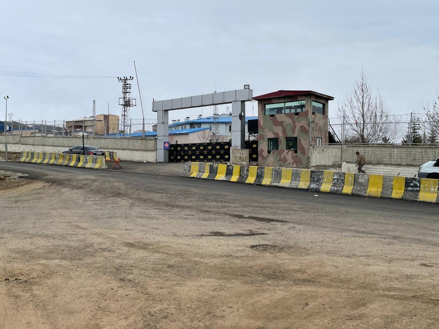 Bing�l'de �zel Harekat �ube M�d�rl���'nde patlama! 2 polis �ehit oldu