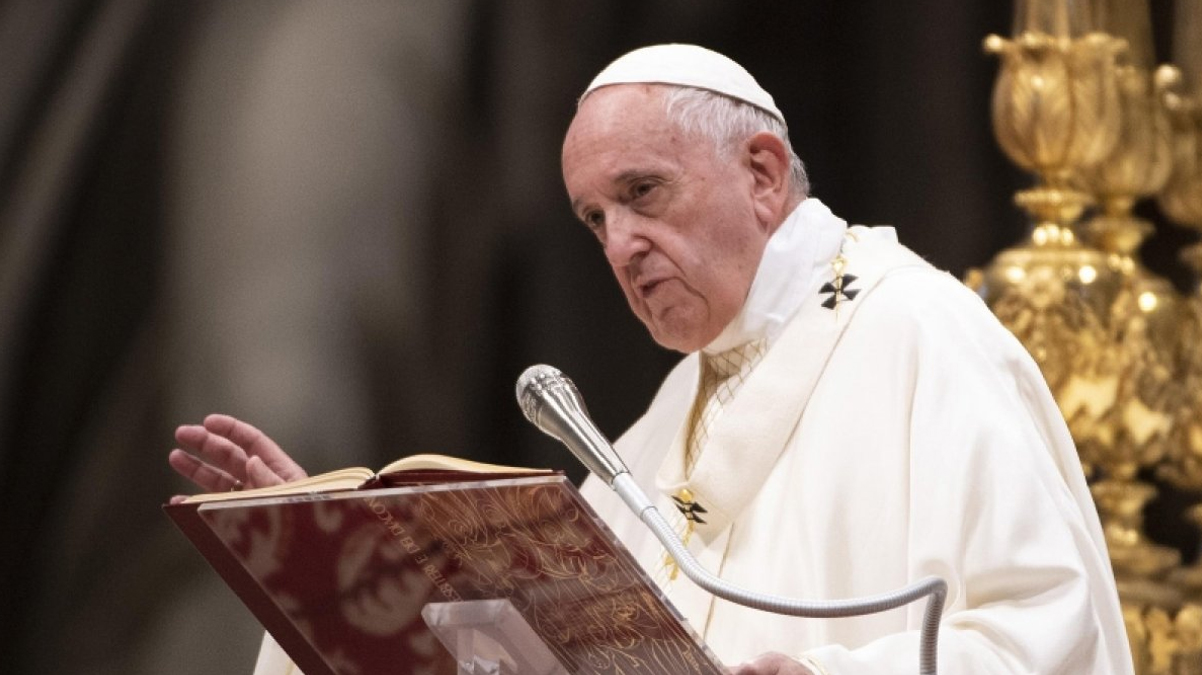 Papa'n�n Vatikan y�netiminde reform �ng�ren yeni anayasas� tan�t�ld�