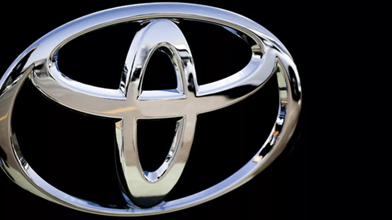 Toyota, 8 montaj hatt�n� durdurdu