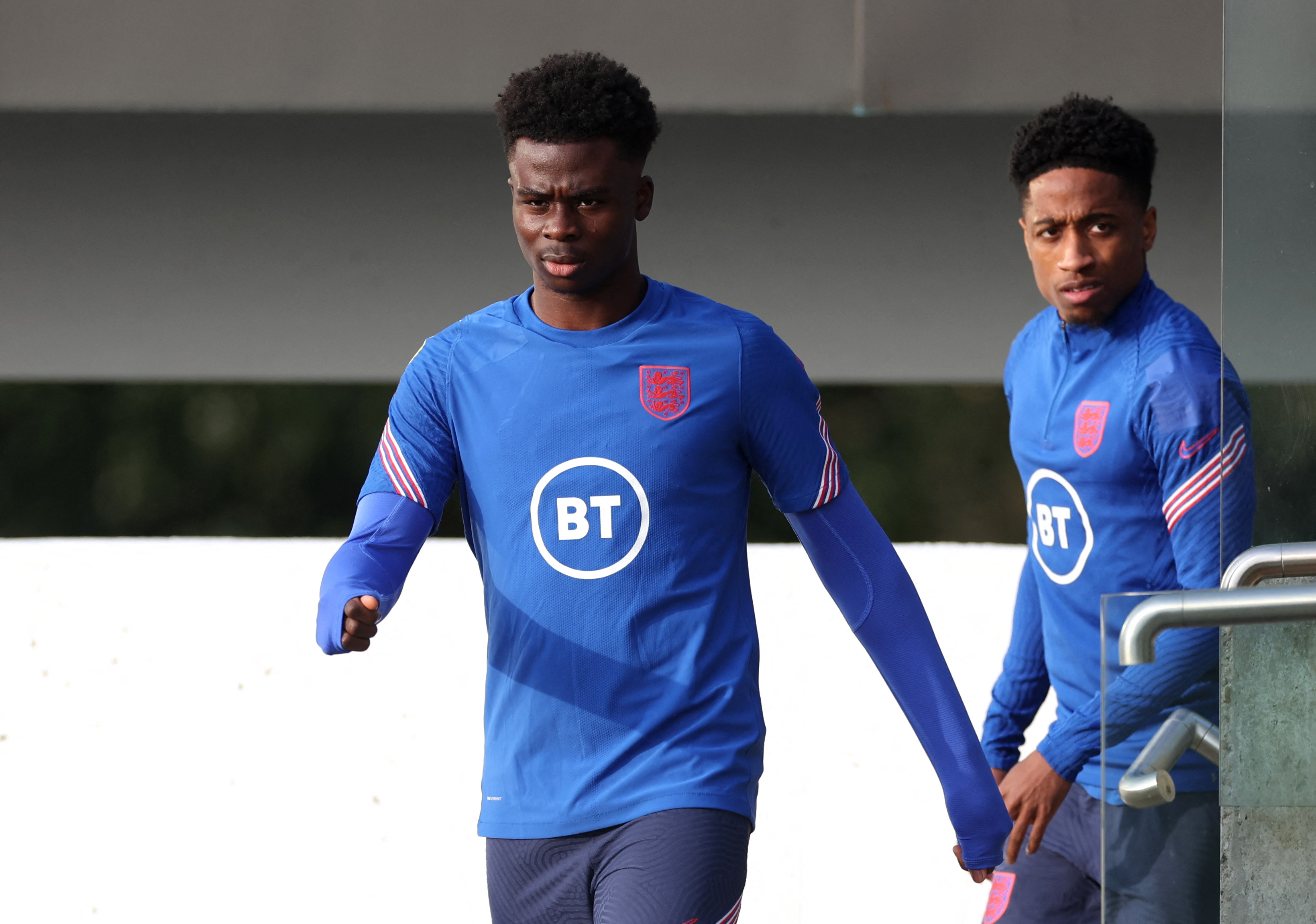 Arsenal'de Bukayo Saka'n�n koronavir�se yakaland��� a��kland�
