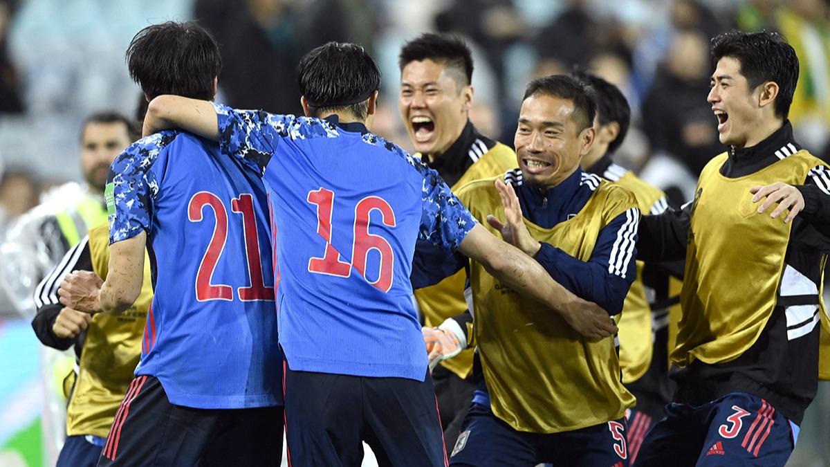 Japonya ve Suudi Arabistan 2022 Dnya Kupas'na katlmay garantiledi