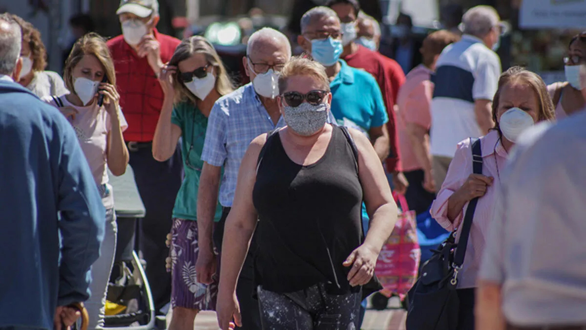 Polonya'dan maske karar�