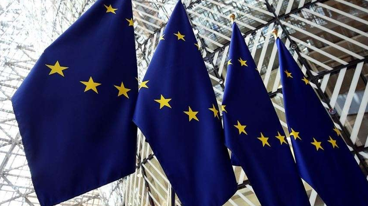 AB liderleri g�venlik ve savunma rehberi 'Stratejik Pusula'y� kabul etti
