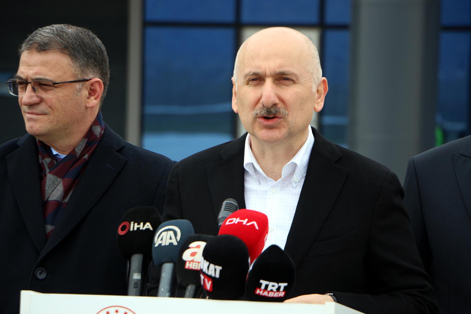 Bakan Karaismailo�lu: Pazartesi g�n� de bir s�rprizimiz var