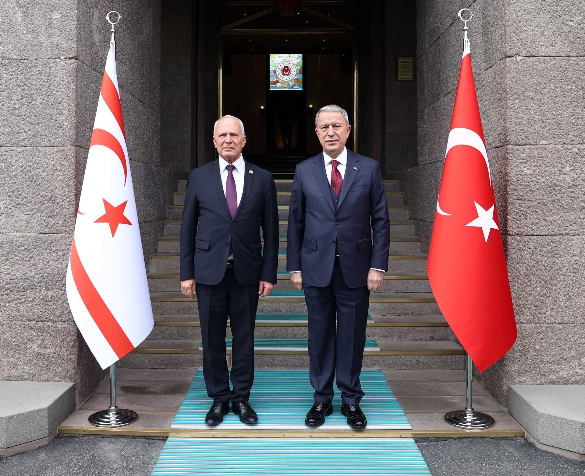 KKTC Cumhuriyet Meclisi Ba�kan�, Bakan Akar'� ziyaret etti