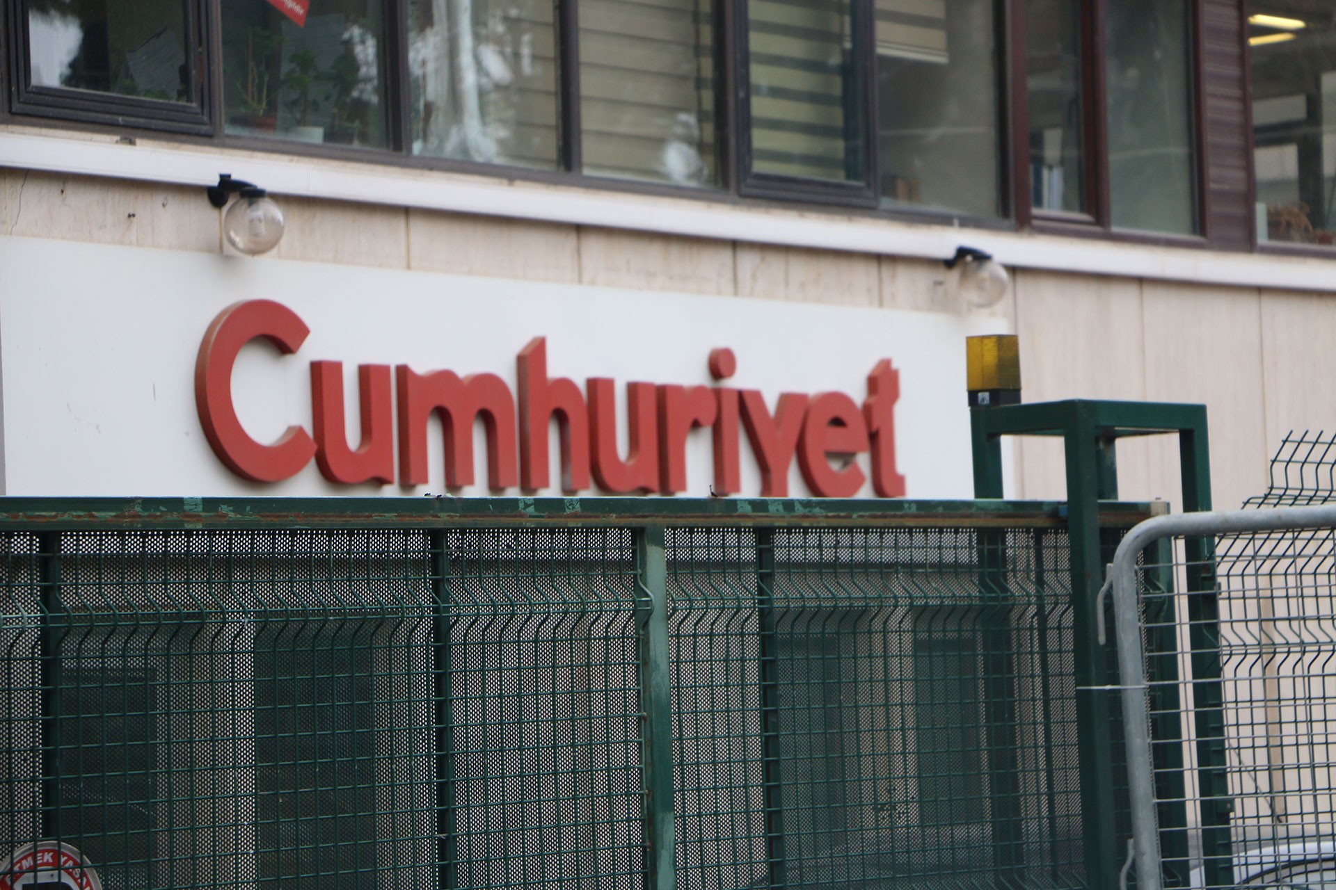 Cumhuriyet'ten 2.4 milyar avroluk yalan!
