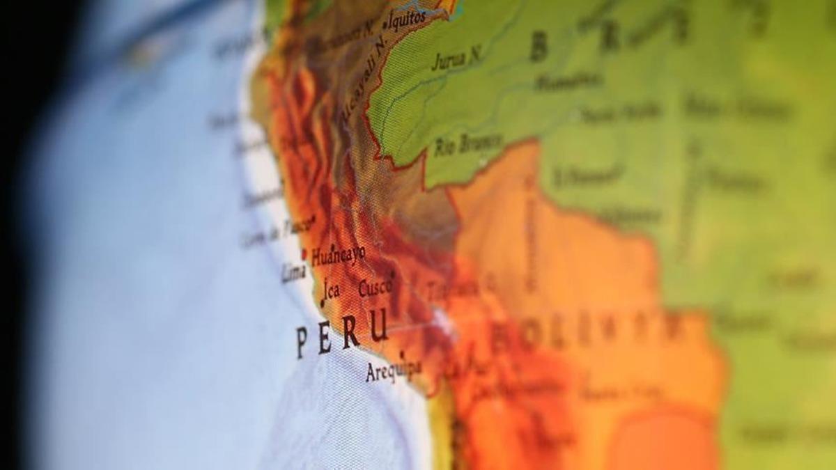 Peru'da yerli liderlere silahl saldr
