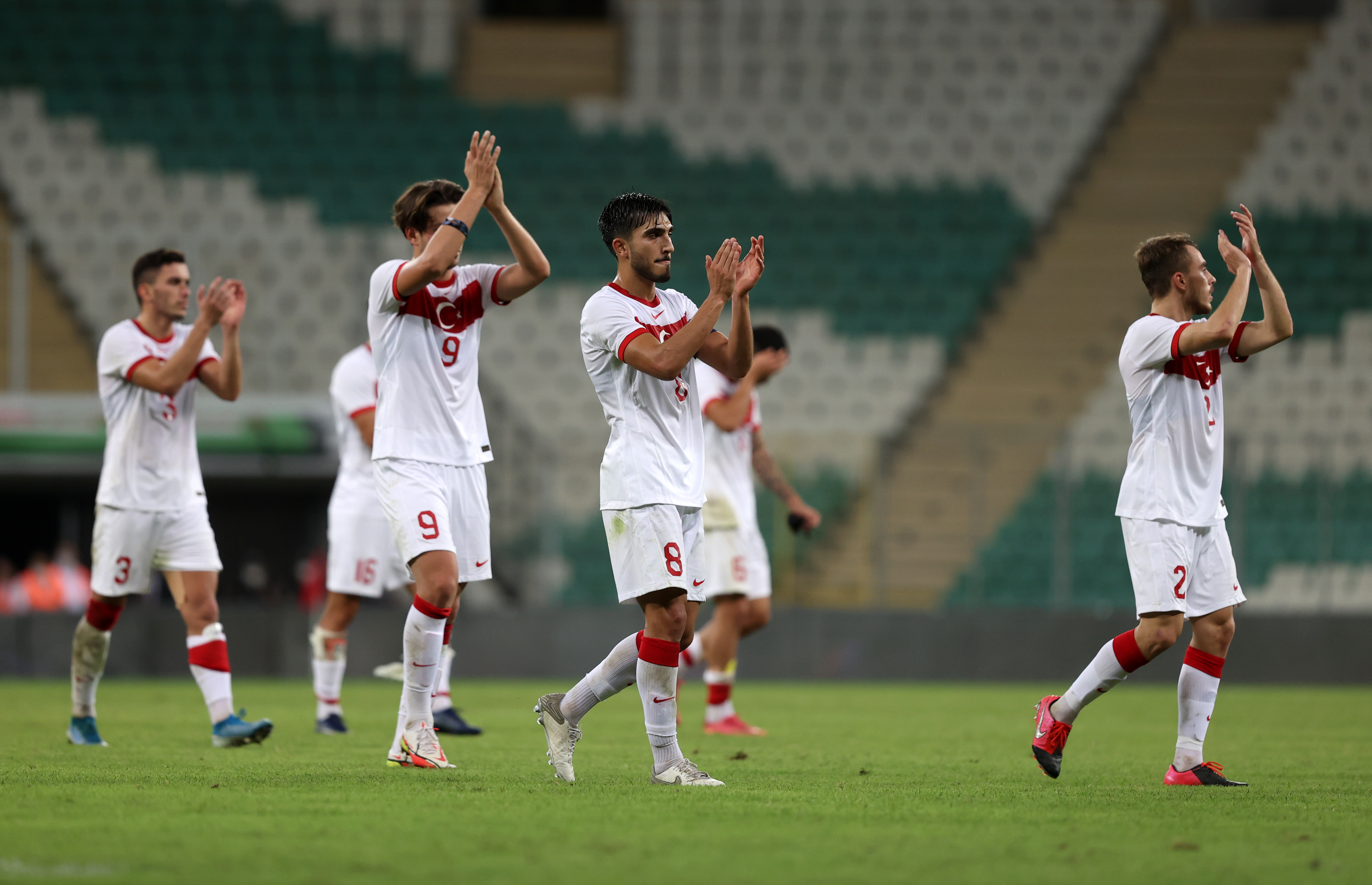 �mit Milli Tak�m, �sko�ya'y� 2 golle devirdi