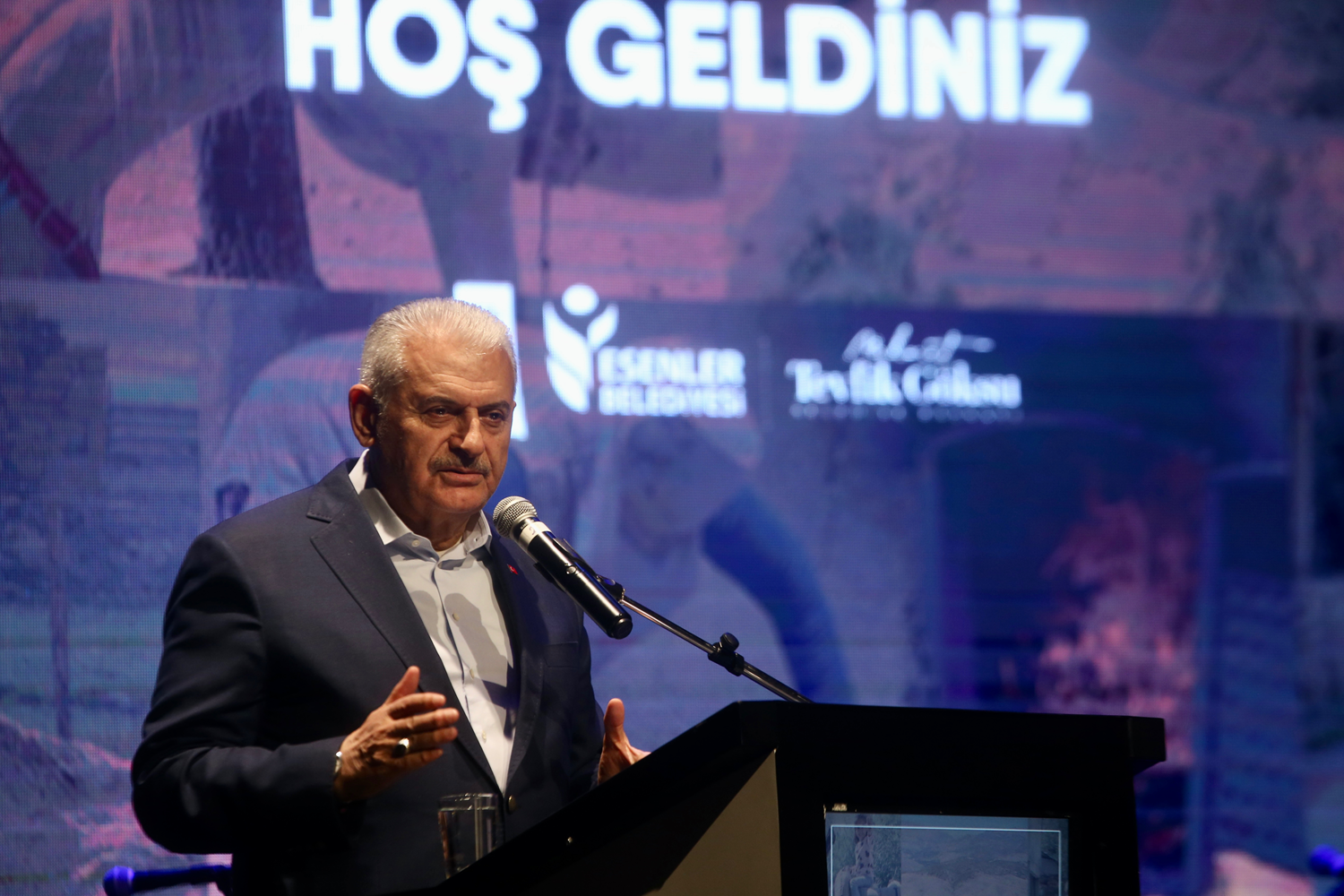 Binali Y�ld�r�m, 'Anadolu'dan Esenler' belgeselinin g�sterimine kat�ld�