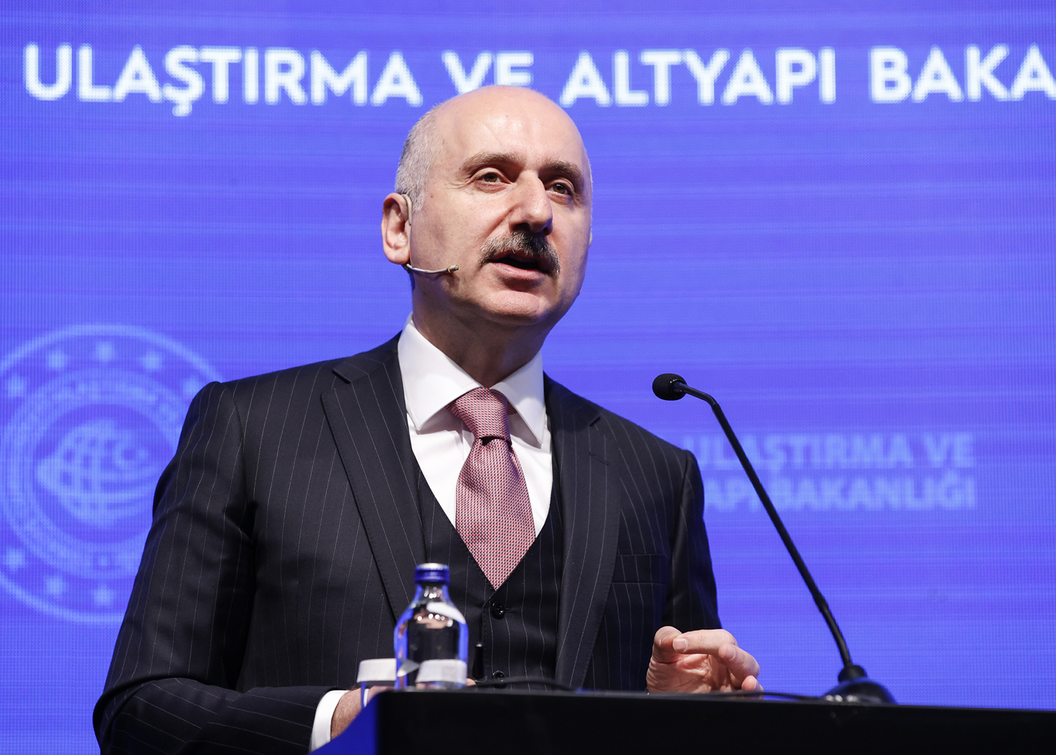 Bakan Karaismailo�lu: 2 milyar 138 milyon avroluk ilk taksit �dendi