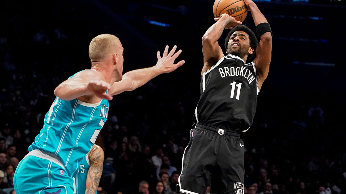Kyrie Irving sezonun ilk i� saha ma��na ��kt�