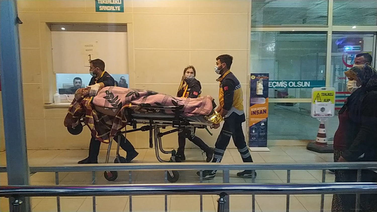 Adana'da a�a�tan d��en ki�i a��r yaraland�