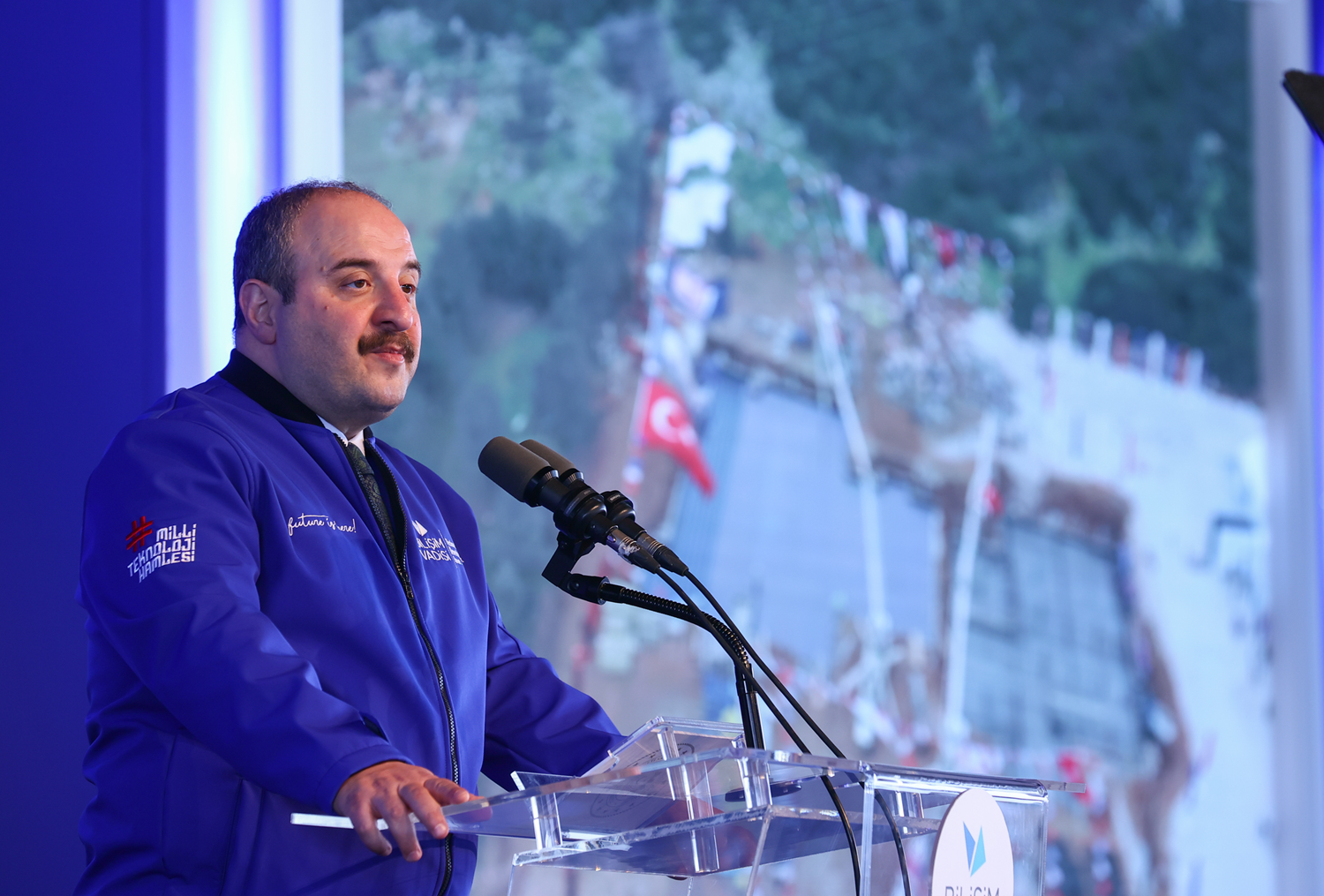 �zmir'de temeli at�ld�... Bakan Varank: T�rkiye'yi s�per lige ta��yacak