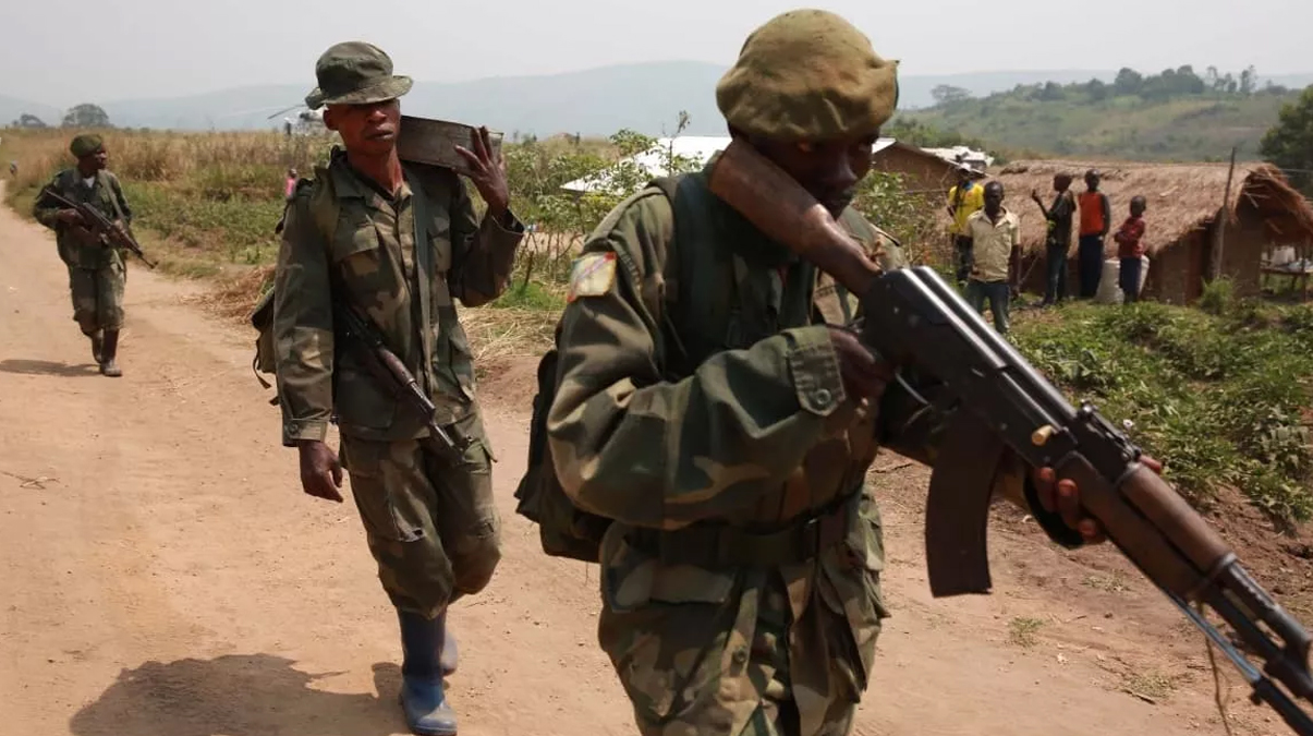B�lgede �iddetli �at��ma! 13 bin ki�i Uganda'ya s���nd�