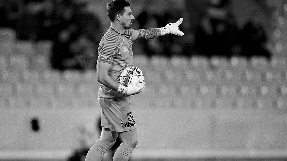 Futbol d�nyas�n�n ac� g�n�! 28 ya��nda hayat�n� kaybetti