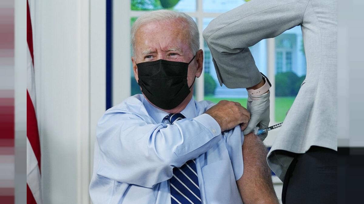 Biden, kameralar�n �n�nde 2'nci takviye doz a��s�n� oldu