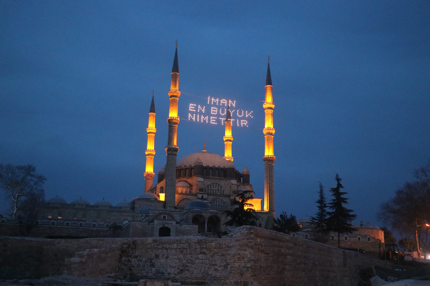 Mimar Sinan'�n 'ustal�k eseri' mahyas�na kavu�tu