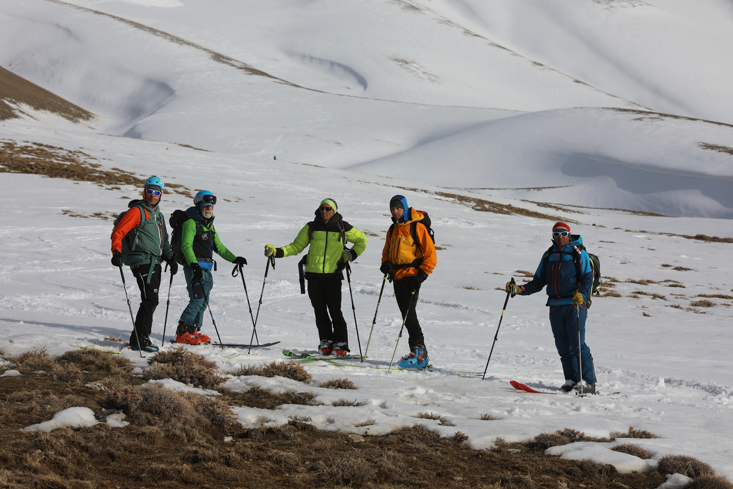 Van'da ��� d��t�: 4 �talya vatanda�� kar alt�na kald�