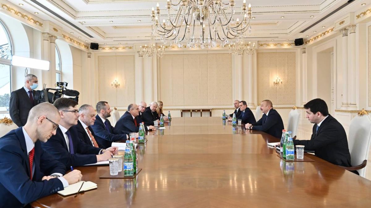 Aliyev'den Ermenistan aklamas: Mmkn olan en ksa srede imzalamalyz