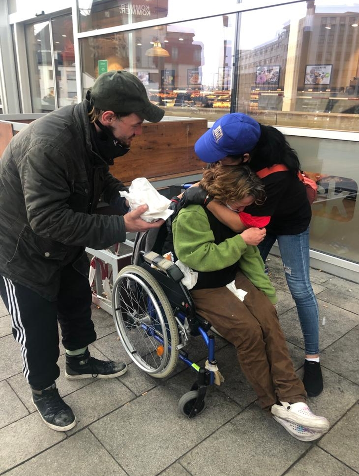 Gurbet�iler ihtiya� sahiplerini unutmad�