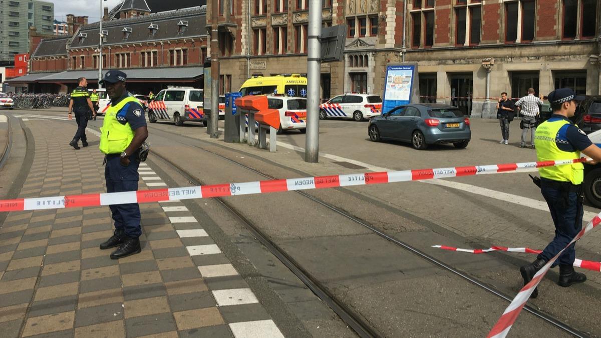 Hollanda'da silahl bir saldrgan iki Trk' ldrd