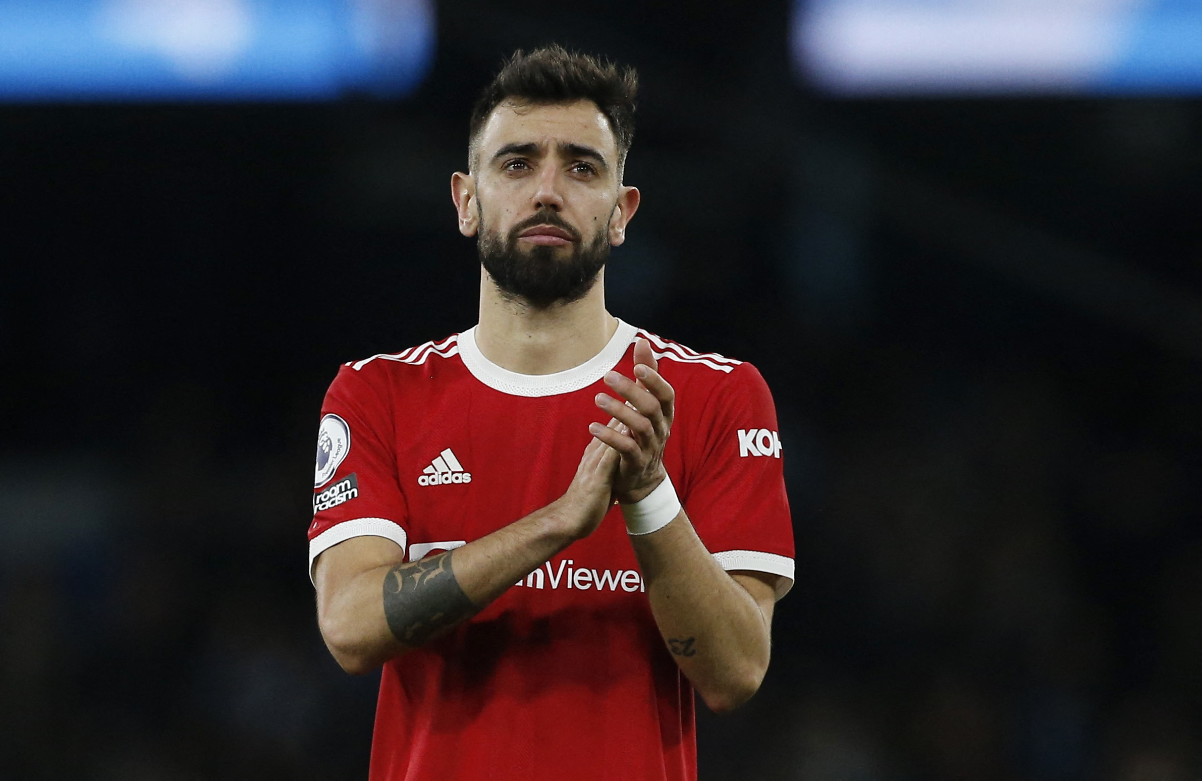 Manchester United, Bruno Fernandes ile s�zle�me uzat�yor
