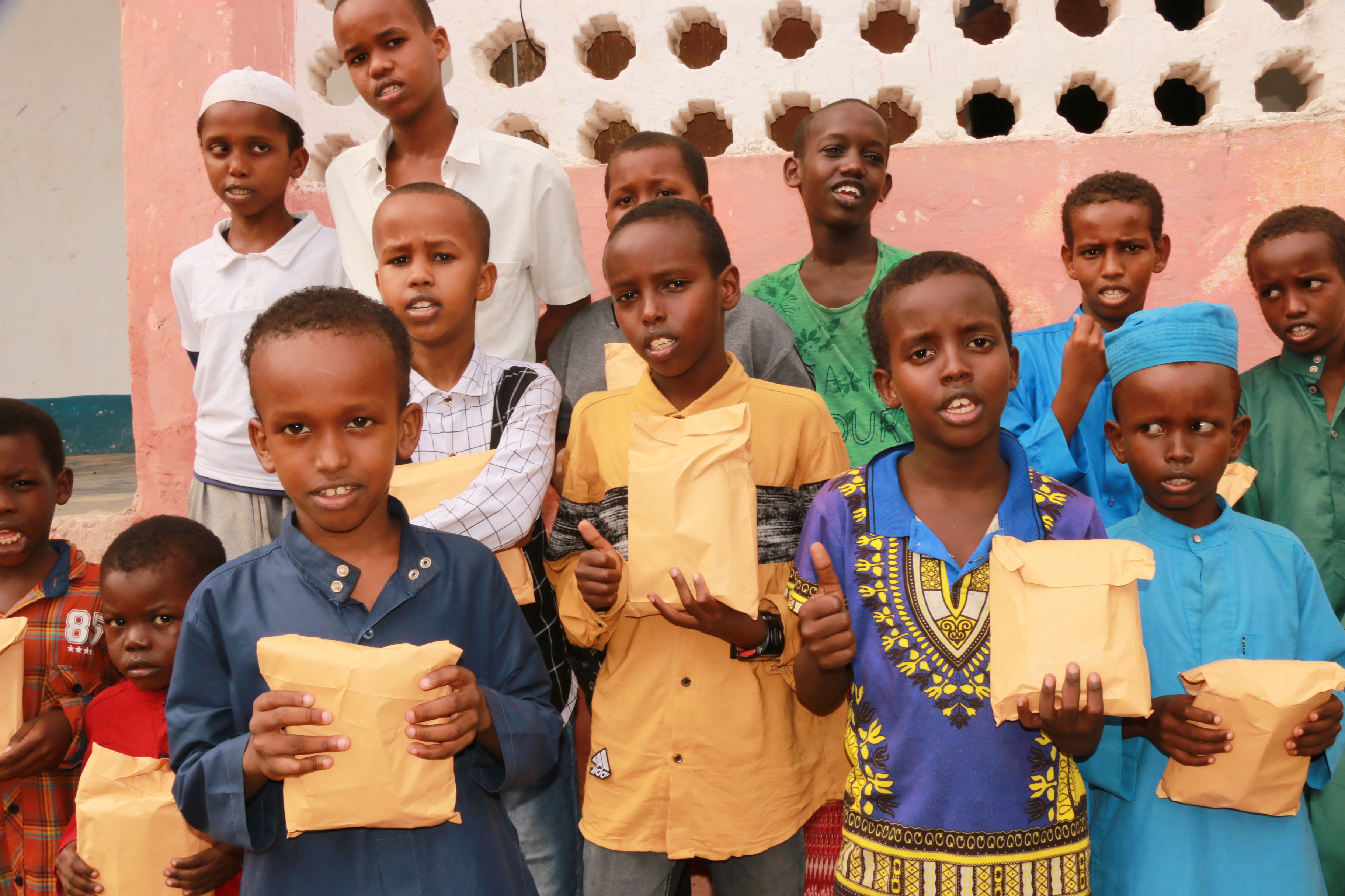 Merhamet ay�nda mazlumlar T�rkiye ile bulu�uyor