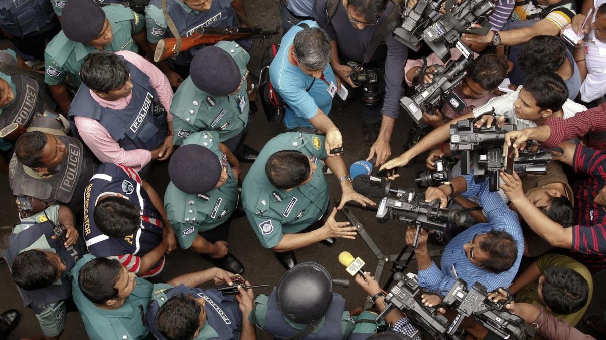 UNESCO, dnya polislerine gazetecileri koruma eitimi balatt
