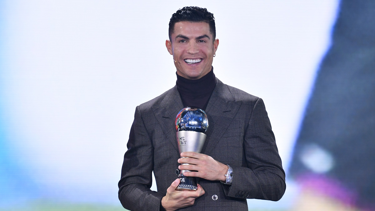 Cristiano Ronaldo dnyann en pahal arabasyla rekor krd! Sadece 10 kiide var