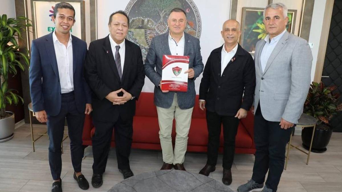 Hatayspor, Filipin temsilcisiyle karde takm oldu